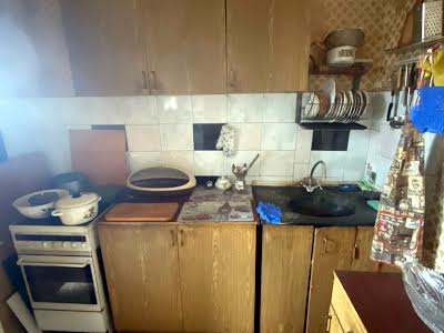 квартира за адресою Автозаводська вул., 77