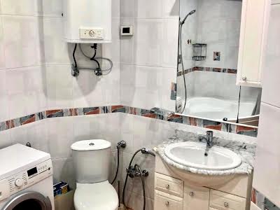 квартира за адресою Довженка вул., 6