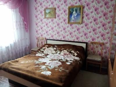 кімната за адресою Кармелюка, 10