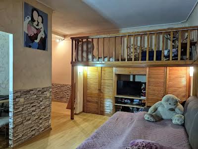 квартира по адресу Строителей ул., 8