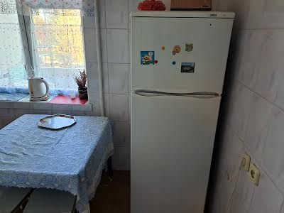 квартира за адресою Ореста Левицького вул. (Академіка Курчатова), 14