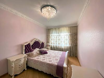 квартира по адресу Водопровідна ул., 75/2