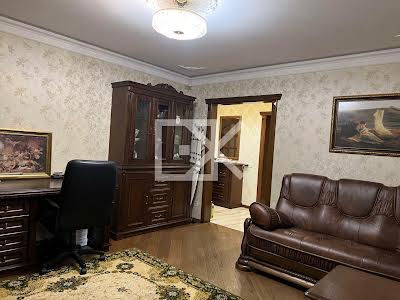 квартира по адресу Драгоманова ул., 5