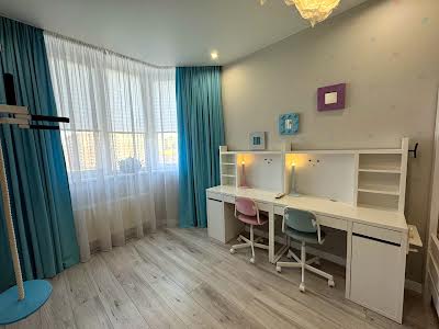 квартира за адресою Андрія Малишка вул. (Льва Толстого), 102