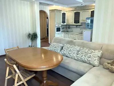 квартира за адресою Регенераторна вул., 4к2