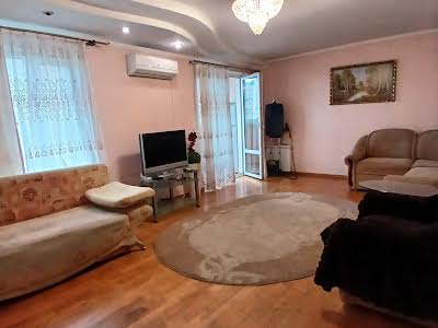 квартира за адресою Анни Ахматової вул., 43
