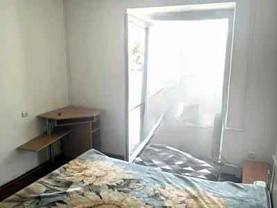 квартира за адресою Вагонна вул., 8