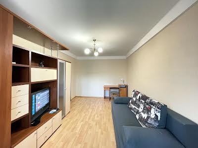квартира по адресу Дарницкий бульв., 13