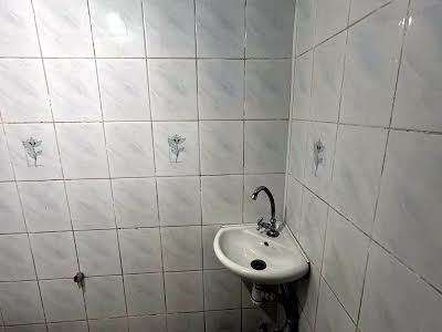 комерційна за адресою Пекарська вул., 43