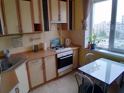 квартира за адресою Зої Гайдай вул., 6