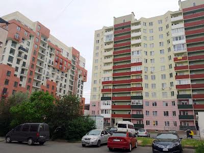 квартира за адресою Сахарова вул., 20б