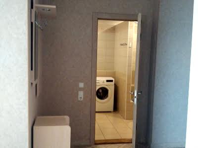 квартира за адресою Ревуцького вул., 7-В