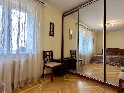 квартира за адресою Дніпро, Олександра Поля вул., 131-А