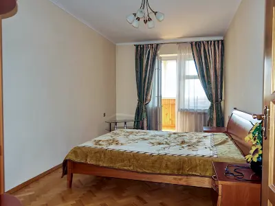 квартира за адресою Срібнокільська вул., 20