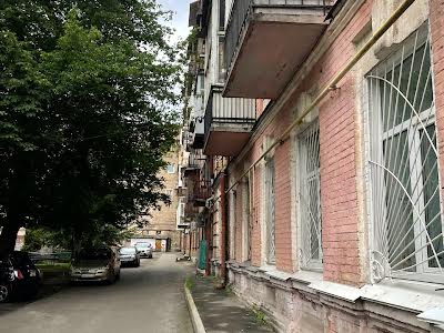 квартира за адресою Алли Горської пров. (Чеслава Бєлінського), 8