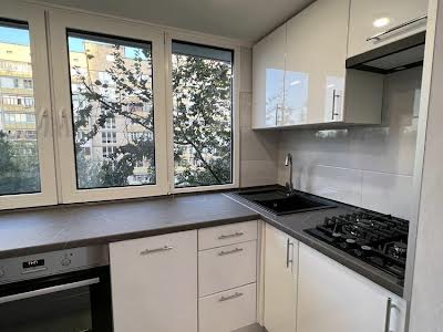 квартира за адресою Григоровича-Барського вул., 3