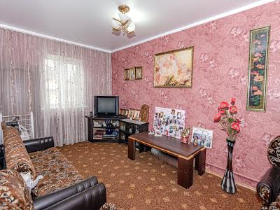 дом по адресу Центральна, 1