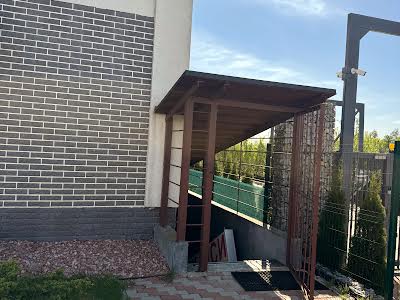 комерційна за адресою Центральна вул., 51-В