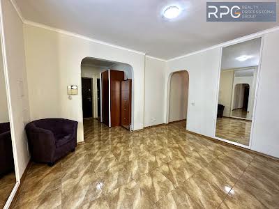 квартира за адресою Старонаводницька вул., 4-В