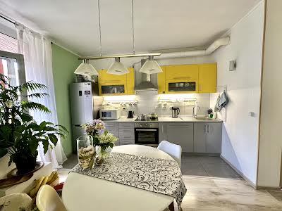 квартира за адресою Регенераторна вул., 4 к10