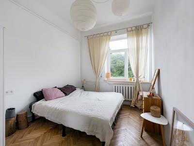квартира за адресою Олени Теліги вул., 5