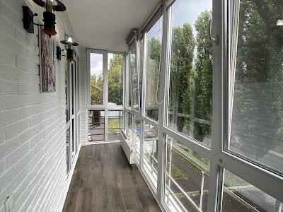 квартира за адресою Метрологічна вул., 113