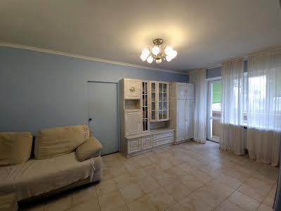 квартира за адресою Остапа Вишні вул., 3