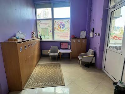 комерційна за адресою Середньофонтанська вул., 19-А