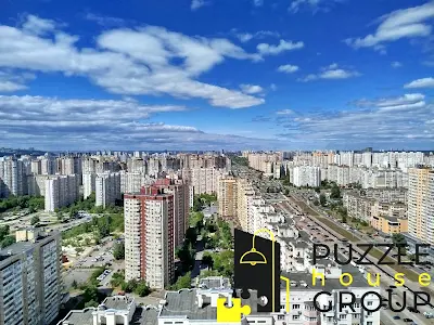 коммерческая по адресу Срібнокільська, 1