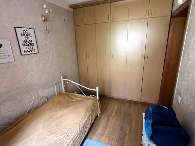 квартира за адресою Оболонська вул., 13-15