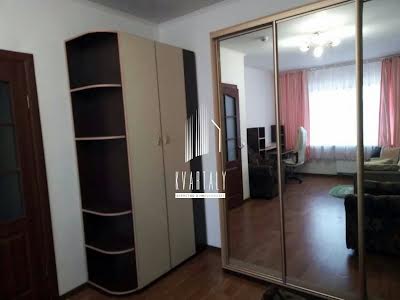 квартира по адресу Софии Русовой ул., 7