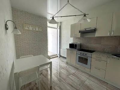 квартира за адресою Регенераторна вул., 4