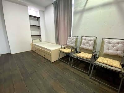 квартира за адресою Регенераторна вул., 4