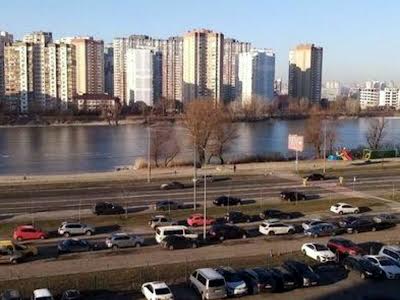 квартира по адресу Ревуцкого ул., 13