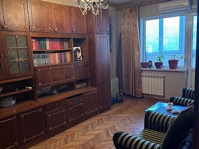 квартира за адресою Академіка Заболотного вул., 18