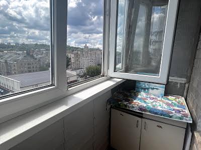 квартира за адресою Межигірська вул., 50