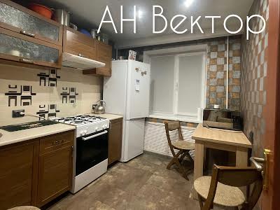 квартира за адресою Холодногірська вул. (Єлізарова), 13
