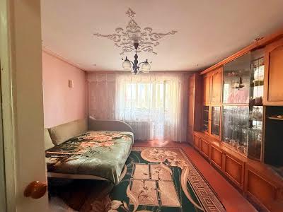 квартира за адресою Грушевського вул., 3