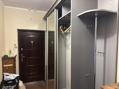 квартира за адресою Саперно-Слобідська вул., 8