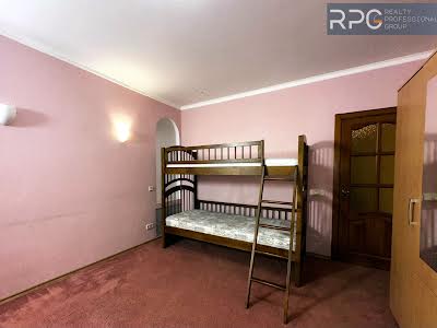квартира за адресою Старонаводницька вул., 4-В
