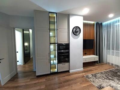 квартира за адресою Трускавецька вул., 8