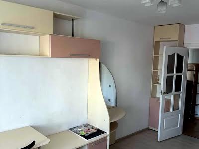 квартира за адресою Вагонна вул., 8