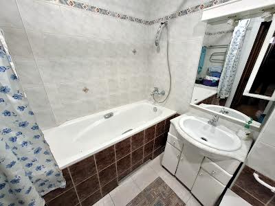 квартира за адресою Драгоманова вул., 25