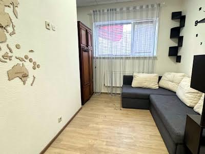 квартира за адресою Тищенка, 32