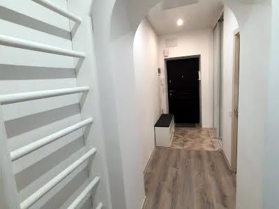 квартира за адресою Катерини Білокур, 1а