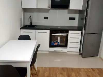 квартира по адресу Салютная ул., 2
