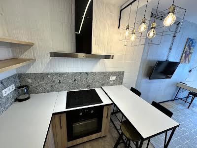 квартира за адресою Зарічна вул., 4