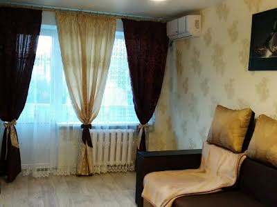квартира за адресою Богдана Хмельницького просп. (Героїв Сталінграда), 32-А