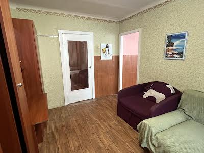 квартира по адресу Будівельників вул., 5