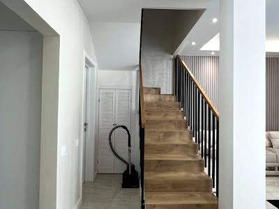квартира за адресою Озерна, 8